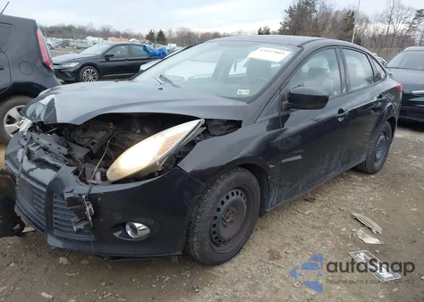 2012 Ford Focus Se z USA, uszkodzony, nr VIN 1FAHP3F22CL389872